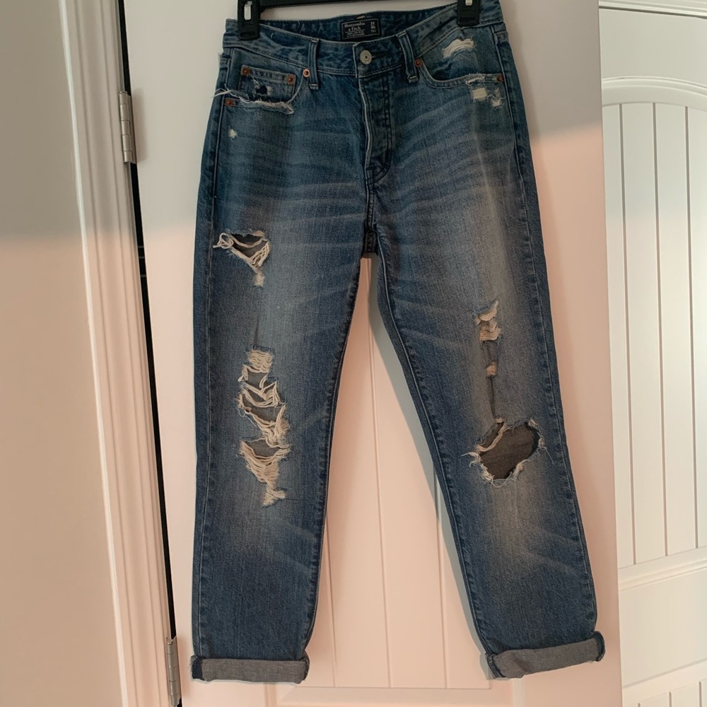 Abercrombie & Fitch Low Rise Slim Boyfriend Jeans